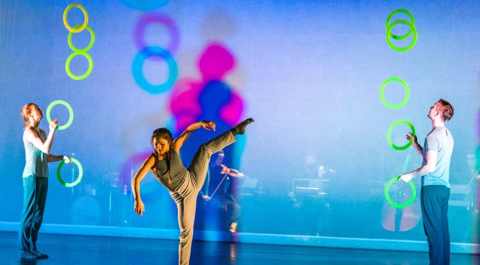 Spring review – jugglers join dancers for joyfully hypnotic show