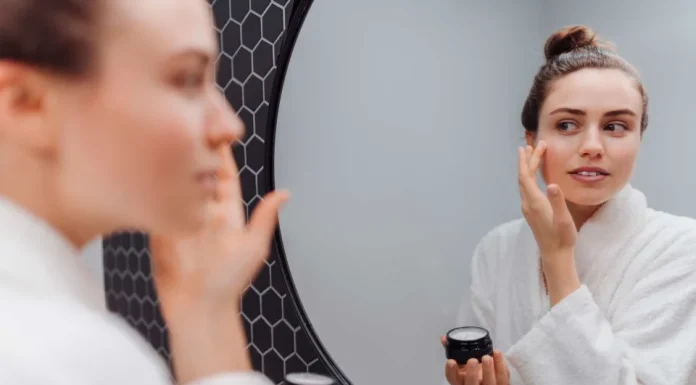 Mastering the Art of Layering: A Guide to Proper Skincare Product Order