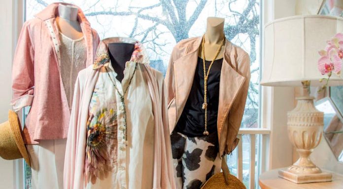 Ways to Retail Women’s Wholesale Clothing Online as a UK Retailer